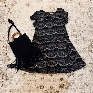 URBAN OUTFITTERS | Shift Dress